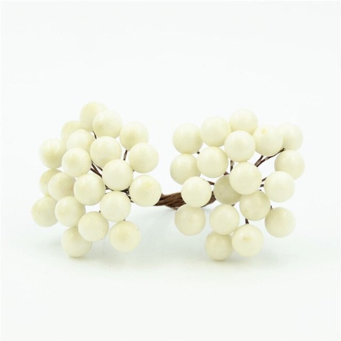 Craftyscrappers HOLLY BERRY POLLENS - IVORY